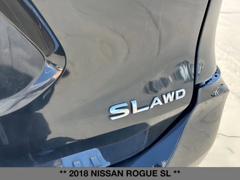 Used 2018 Nissan Rogue SL w/ Premium Package image 12