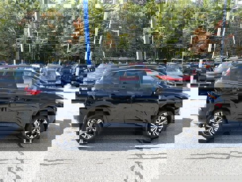 Used 2023 Nissan Rogue SV image 6