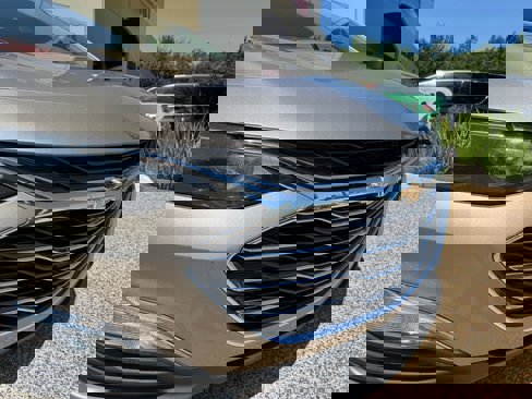 Used 2022 Chevrolet Malibu LS image 2