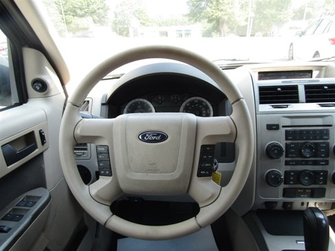 Used 2009 Ford Escape XLT image 24