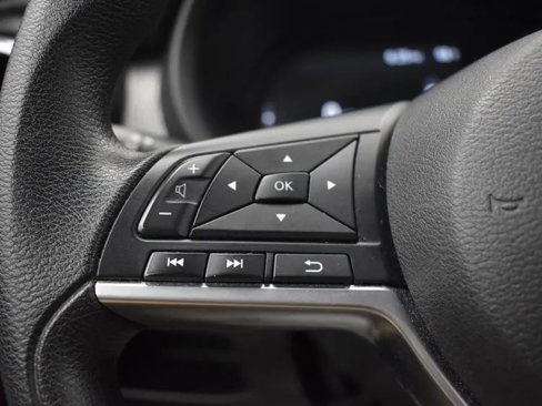 Used 2023 Nissan Kicks SV image 23