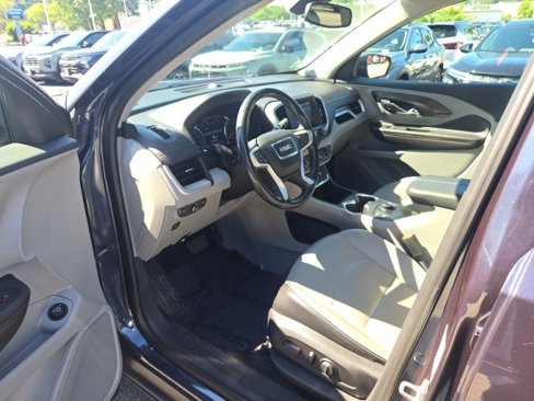 Used 2019 GMC Terrain SLT w/ Preferred Package image 11