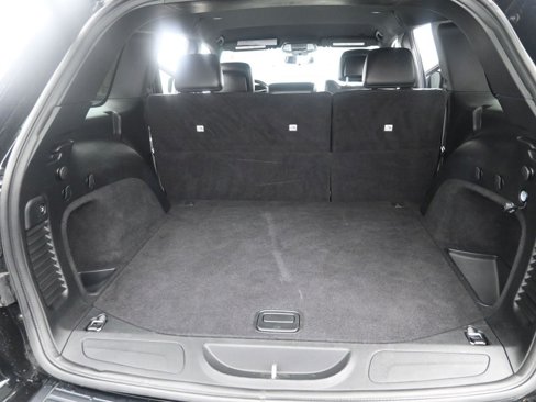Used 2021 Jeep Grand Cherokee Laredo X image 11