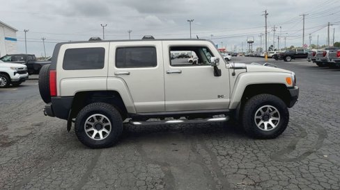 Used 2008 HUMMER H3 Luxury image 9