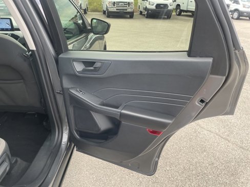Used 2022 Ford Escape SE w/ Convenience Package image 48