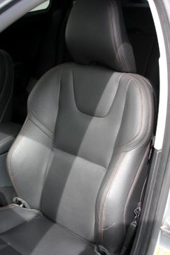 Used 2015 Volvo V60 T5 Cross Country image 39