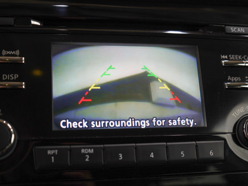 Used 2016 Nissan Rogue SV image 22