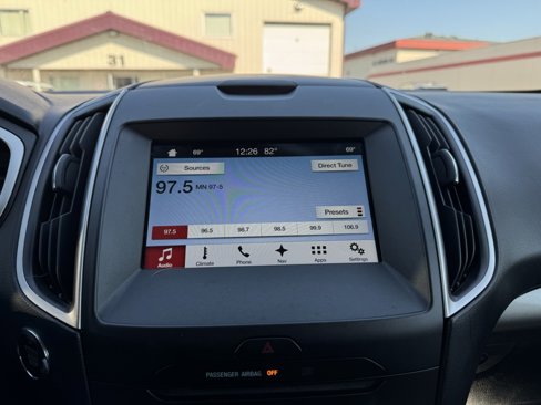 Used 2017 Ford Edge SEL w/ Equipment Group 201A image 4