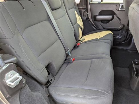 Used 2018 Jeep Wrangler Unlimited Sport S image 21