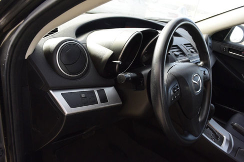 Used 2010 MAZDA MAZDA3 i Touring image 13