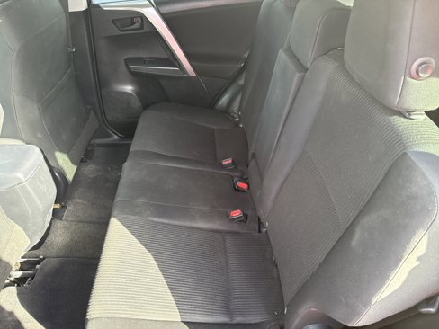 Used 2017 Toyota RAV4 LE image 10