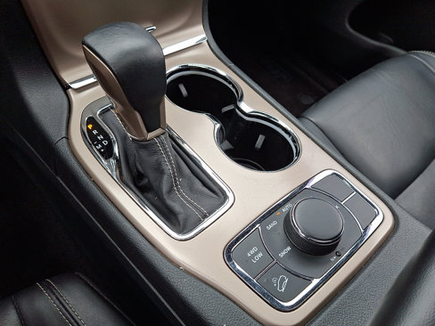 Used 2016 Jeep Grand Cherokee Limited image 17