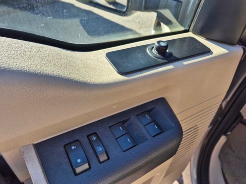 Used 2010 Ford F250 XLT image 14