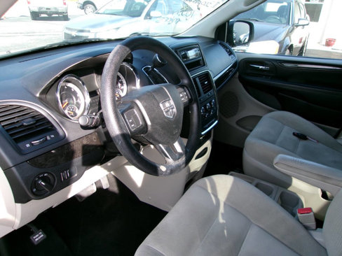 Used 2016 Dodge Grand Caravan SE w/ Quick Order Package 29E SE image 12