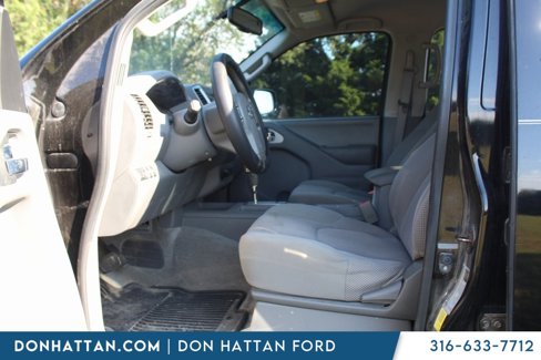 Used 2015 Nissan Frontier SV w/ SV Value Truck Package image 9