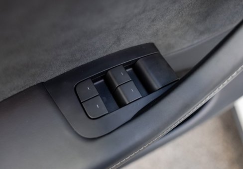 Used 2024 Tesla Model Y Performance image 15