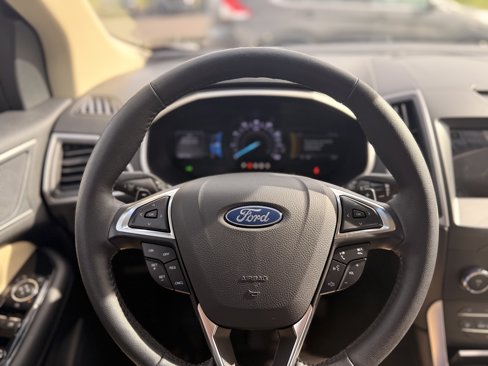 Used 2019 Ford Edge SEL w/ Equipment Group 201A image 20