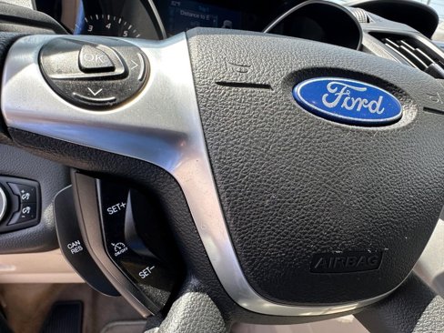 Used 2015 Ford Escape SE image 34