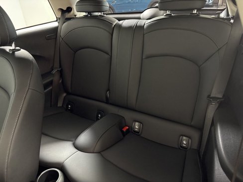 Certified 2024 MINI Cooper 2-Door Hardtop image 27