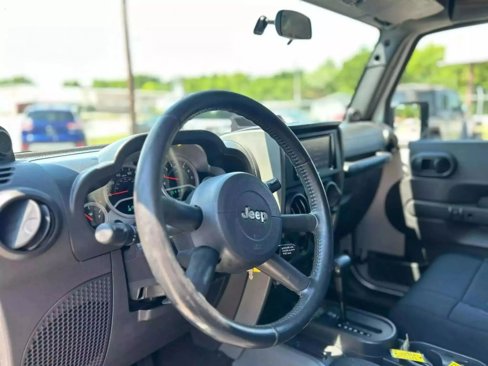 Used 2007 Jeep Wrangler Unlimited Sahara image 11
