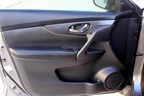 Used 2018 Nissan Rogue S image 10