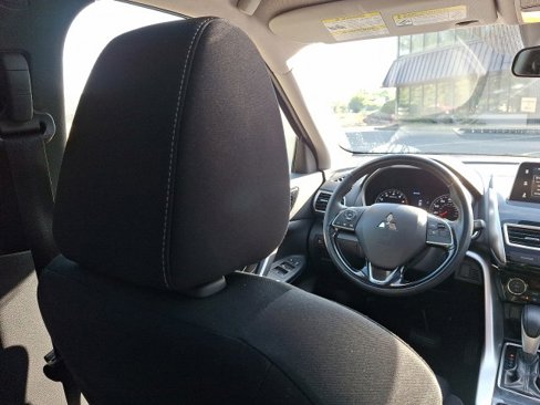 Used 2020 Mitsubishi Eclipse Cross SE image 13