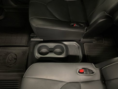 Used 2020 Toyota Highlander Platinum image 27