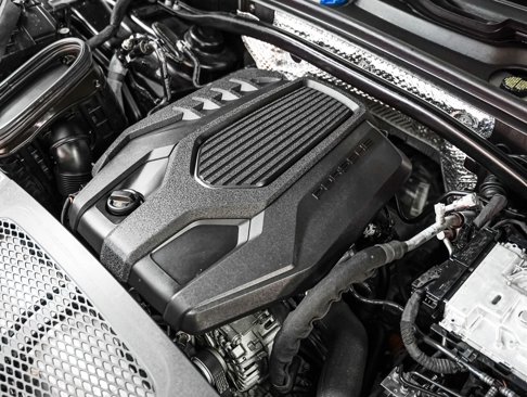 Certified 2024 Porsche Macan image 12