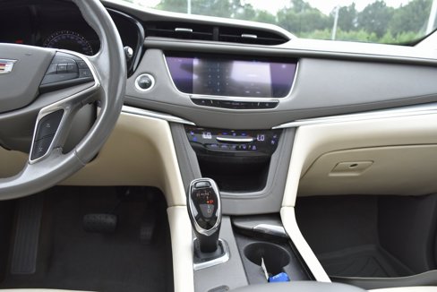 Used 2018 Cadillac XT5 Premium Luxury image 18