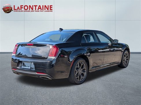 Used 2016 Chrysler 300 S image 5