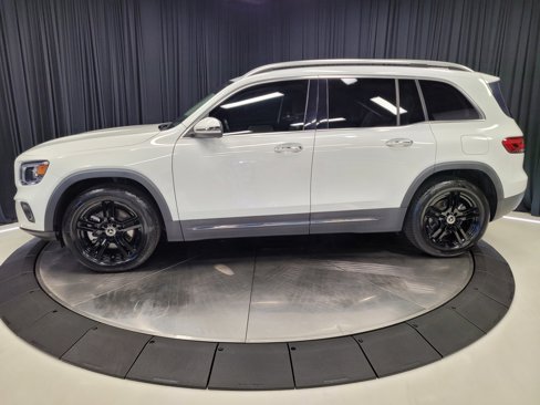 Used 2020 Mercedes-Benz GLB 250 w/ Premium Package image 8