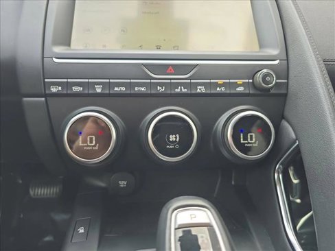 Used 2020 Jaguar E-PACE SE image 22