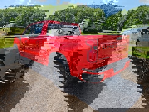 Used 2022 Chevrolet Silverado 1500 RST image 3