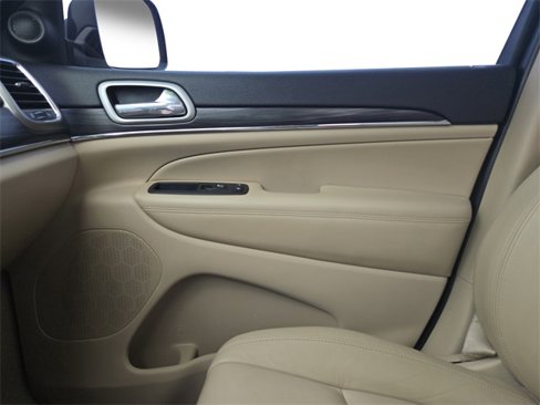 Used 2020 Jeep Grand Cherokee Limited image 11