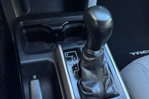 Used 2017 Toyota Tacoma SR5 w/ Tow Package image 23