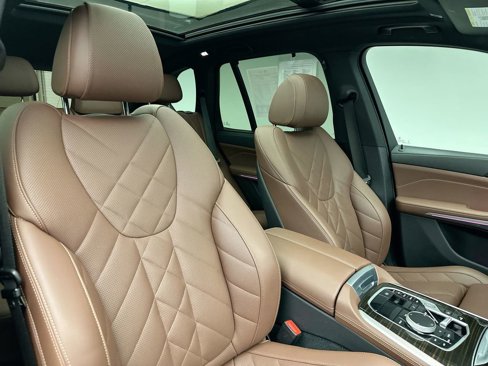 Used 2024 BMW X5 xDrive40i w/ Premium Package image 6