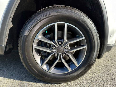 Used 2020 Jeep Grand Cherokee Limited w/ Luxury Group II image 9