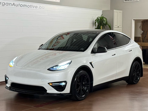 Used 2023 Tesla Model Y AWD image 7