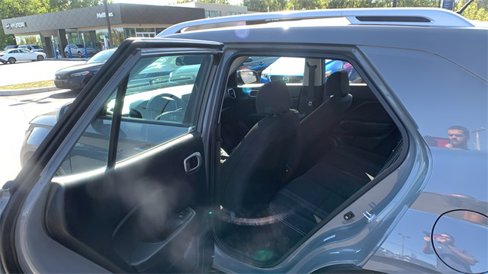 Used 2023 Hyundai Venue SEL image 18