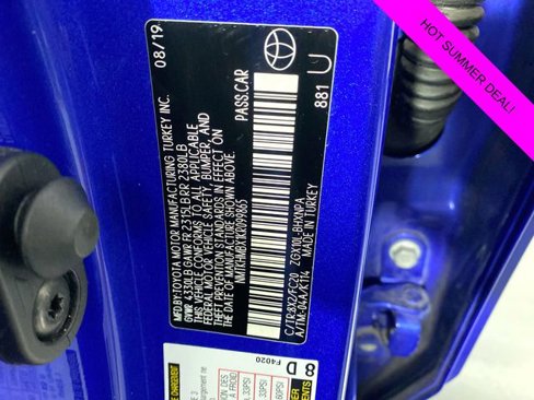 Used 2019 Toyota C-HR XLE image 37