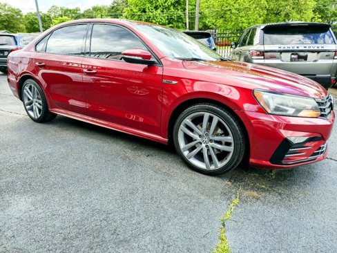 Used 2018 Volkswagen Passat 2.0T R-Line image 4