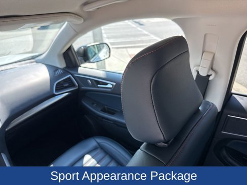 Certified 2022 Ford Edge SEL w/ Sport Appearance Package image 17