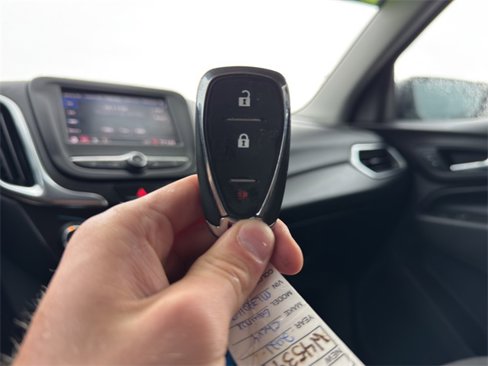 Used 2021 Chevrolet Equinox LT image 30