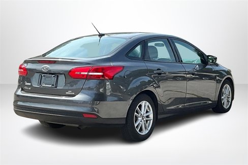 Used 2016 Ford Focus SE image 5