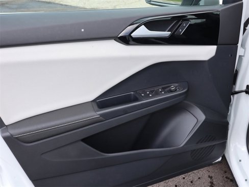 New 2025 Volkswagen Taos S image 13