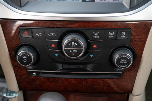 Used 2011 Chrysler 300 C image 13