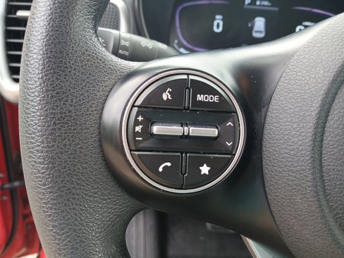 Used 2023 Kia Soul LX w/ LX Technology Package image 11