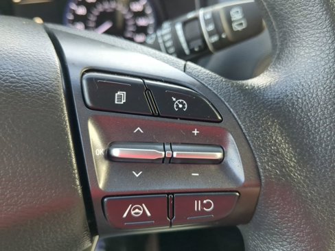 Used 2022 Hyundai Kona SEL image 32