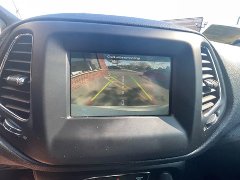 Used 2019 Jeep Compass Latitude w/ Cold Weather Group image 15