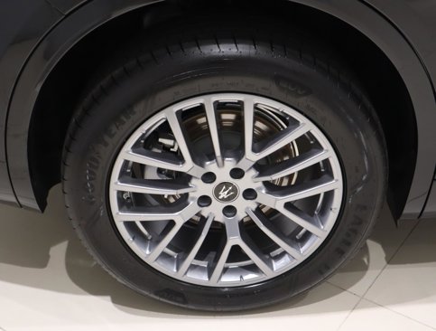 New 2024 Maserati Grecale GT image 12